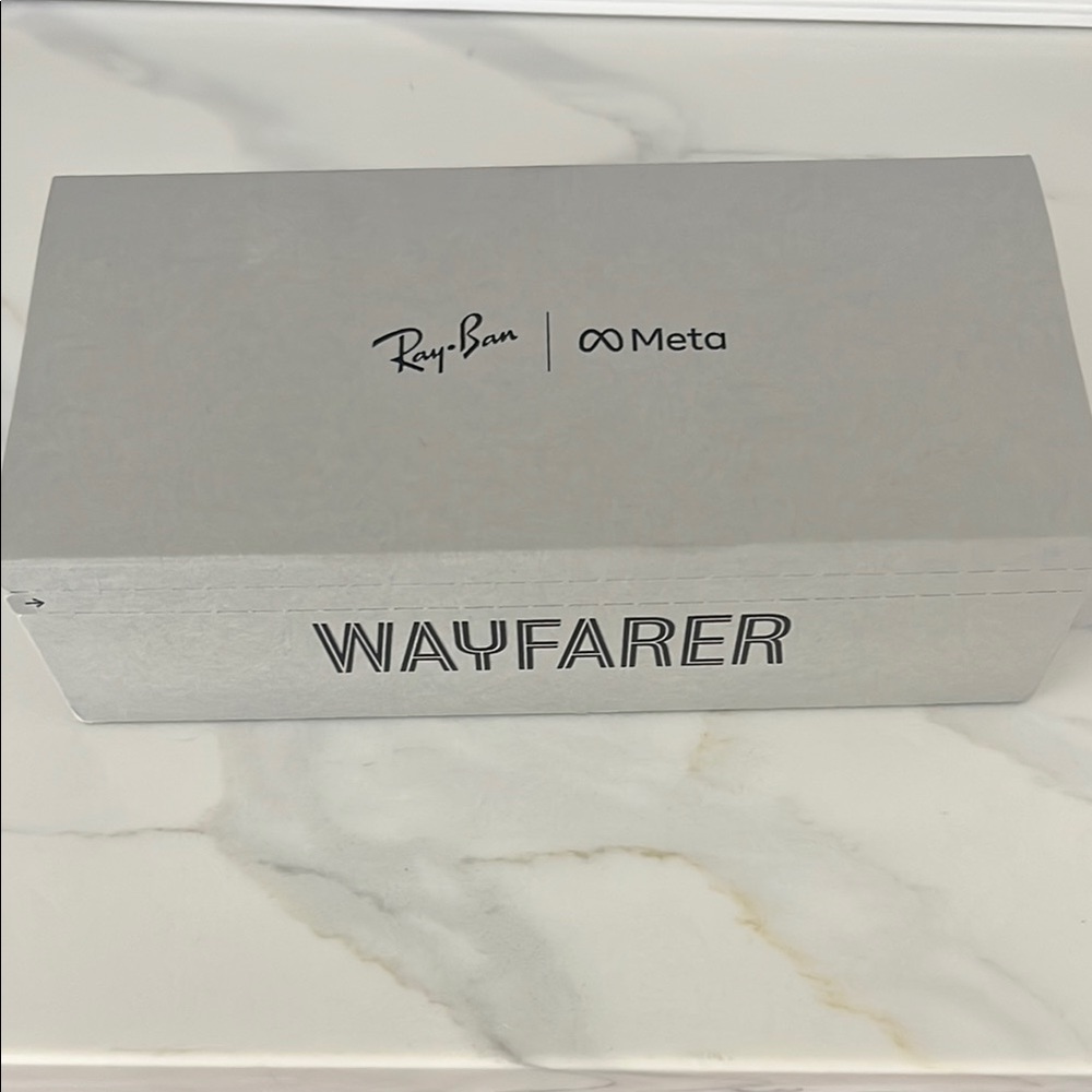 **NEW** Meta Wayfarer sunglasses!!!